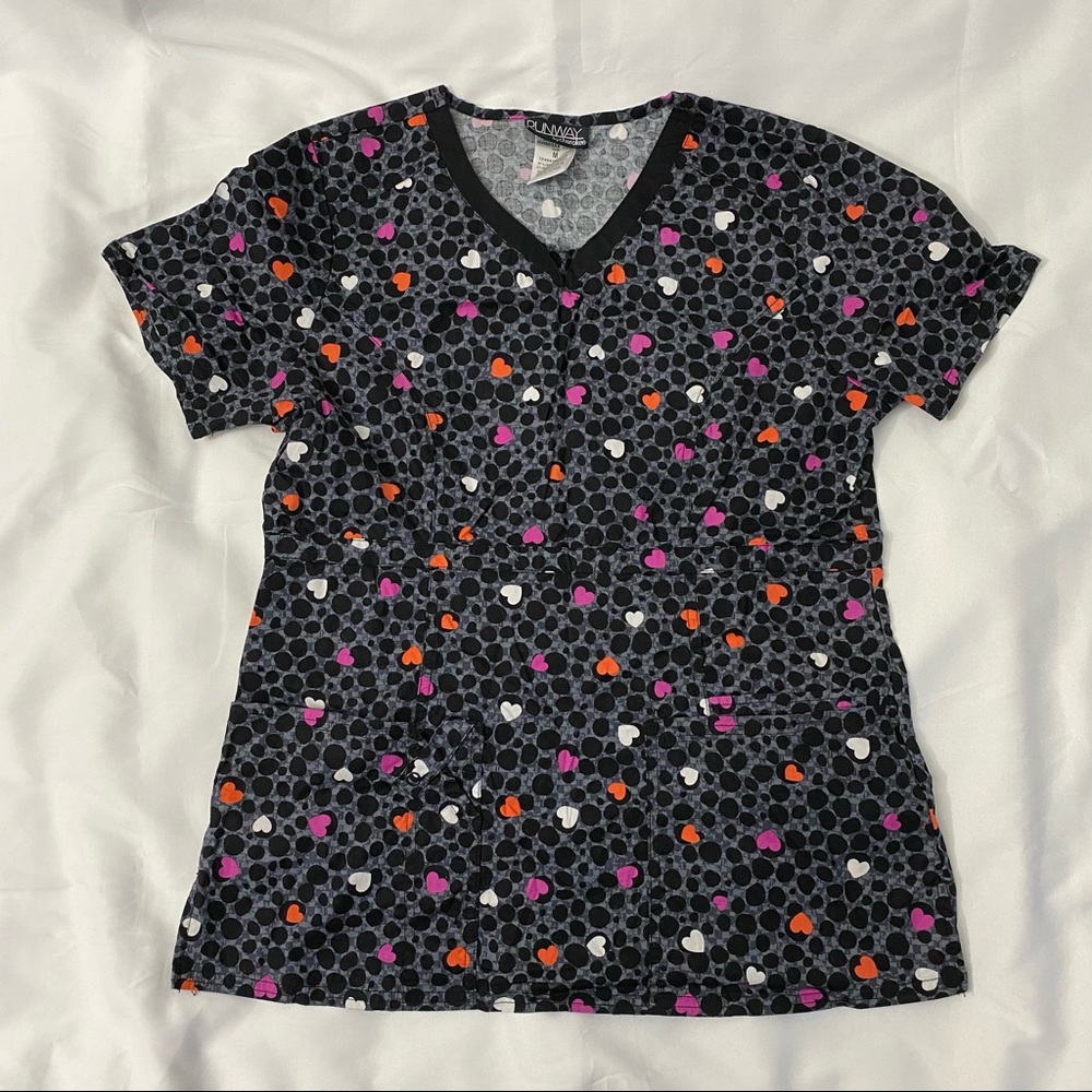 Runway by Cherokee Hearts Scrub Top Sz M